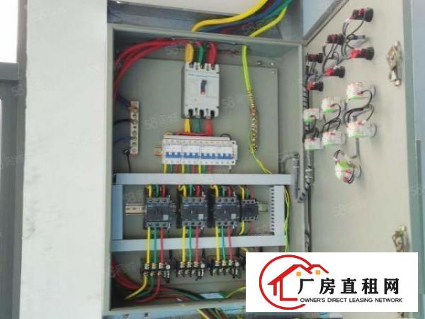  厂房招租东莞长安乌沙新出楼二楼230平方，水电齐全，地面漆坪
