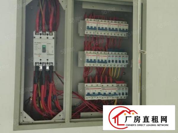  新安大桥旁新空出楼上980平方精装修厂房招租
