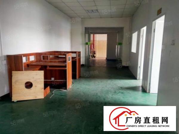  新安街口楼上现成电子车间300平方。有水电办公室。