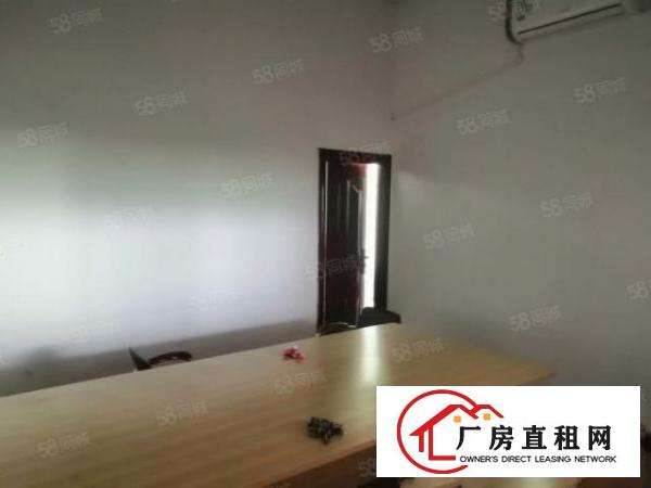  长安锦厦一楼1300平带行车水电齐全可分租厂房出租！