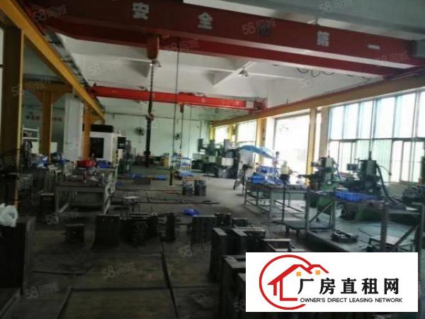  长安锦厦一楼1300平带行车水电齐全可分租厂房出租！