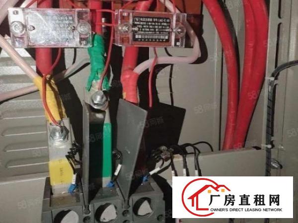  长安沙头新空出楼上豪华装修带十万级无尘车间2500平方。