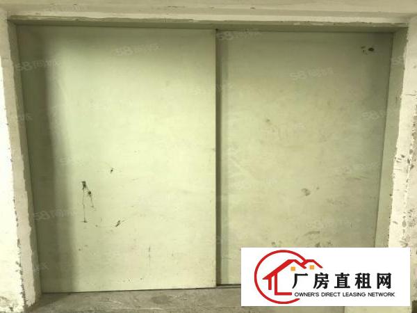  厦边新出3楼整层960平方格局好可分2家