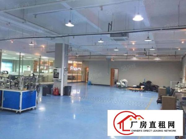  长安镇现有楼上带装修厂房1000平方，水电齐全，实际面积出租