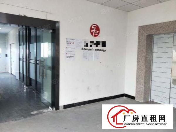  长安新安新空出三楼850平米，有现成办公室装修，主线到车间