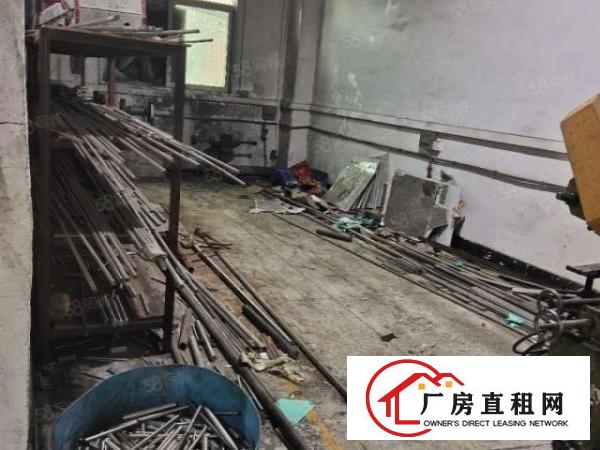  长安街口新出一楼550平方带装修办公室水电齐全