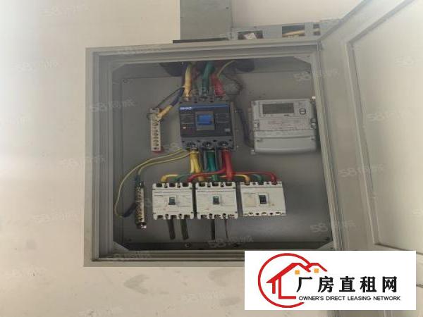  长安乌沙大润发附近新出楼上带豪华装修厂房1700平方。