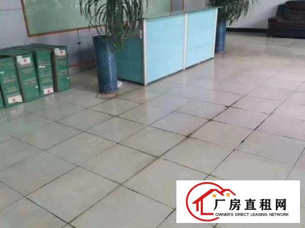  锦厦一楼带行车厂房1350方，现成行车免费使用办公室豪华装修