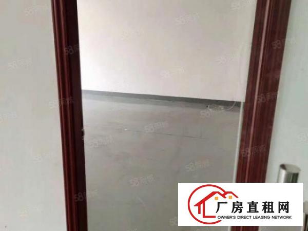  霄边万达对面新出楼上430平厂房