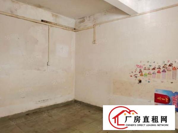  长安镇沙头新出一楼700平方，带有豪华装修，水电齐全。