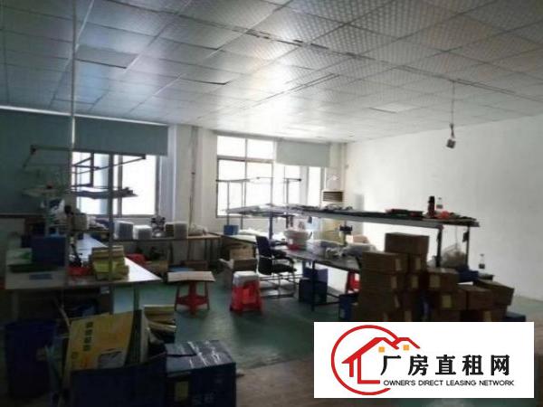  博美楼上现成电子厂800平方，现成装修，水电齐全