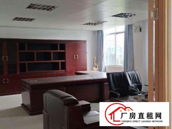  精装办公室！配套齐全。拧包入住