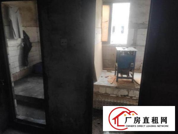  出租博利五金饰品有限公司磨光车间