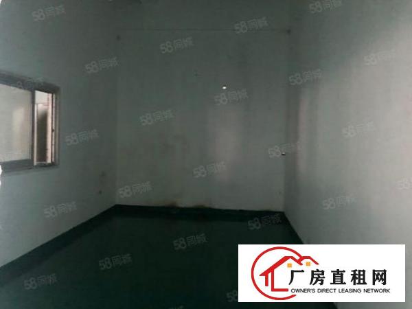  龙眼楼上新出1500平方厂房招租，厂房形象，全新地坪漆！