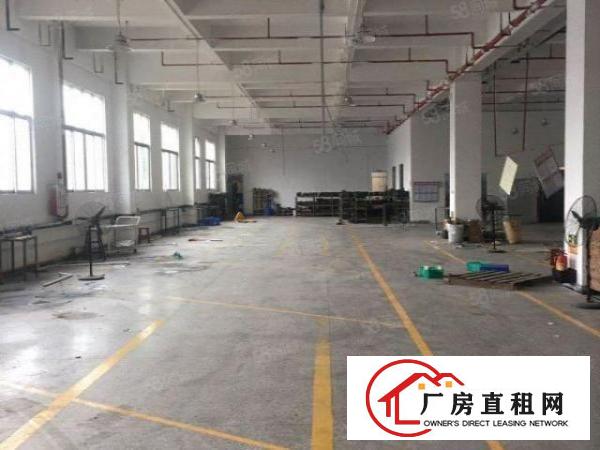 现成装修，2吨货梯，办公室，环境优良，配套成熟，拎包生产！！