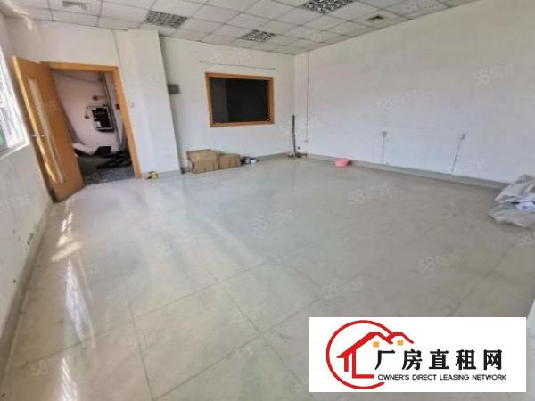  厚街楼上厂房650方，现成装修，厂区空地大