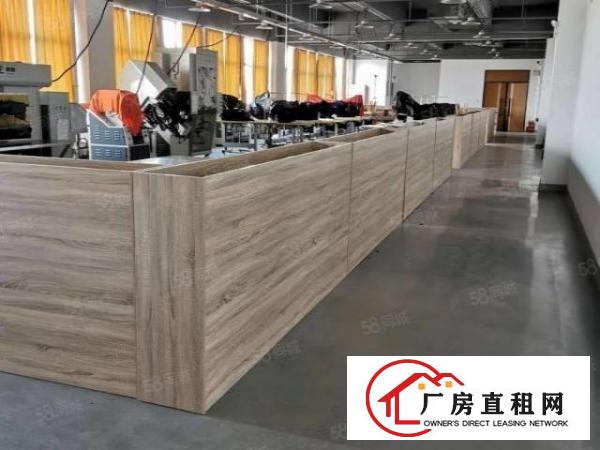  厚街新出楼上一层2250平方带豪华装修厂房