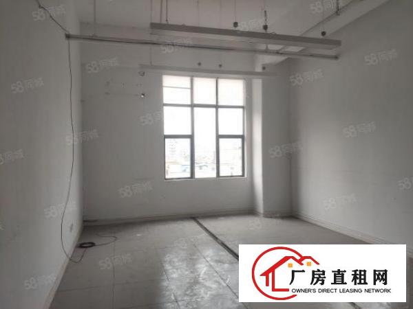  厚街新空出楼上2250平豪华装修厂房出租仓库出租，大小可分租