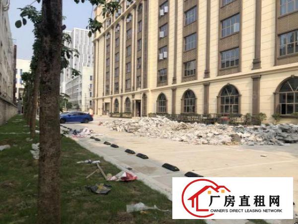  实图（全新工业4.0厂房）厚街楼上2850方独立电梯4台。