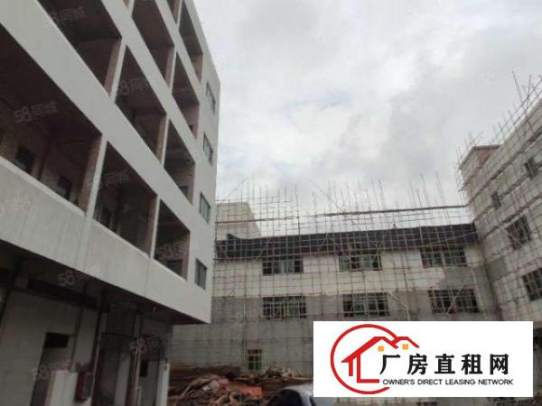  厚街双岗新出精美厂房890平，带有办公室和宿舍，价格优惠