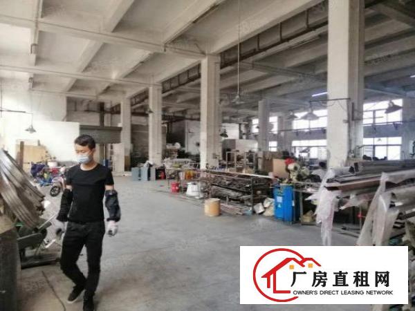  厚街工业园新出一楼厂房出租700平方米，水电齐全，办公室装修
