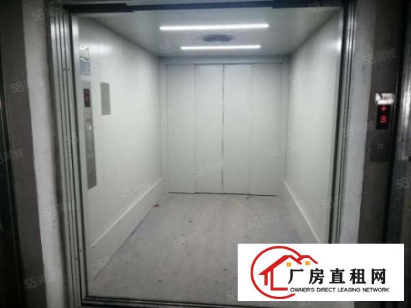  东城独门独院厂房出租，总面积5600平方，现成装修可整可分！