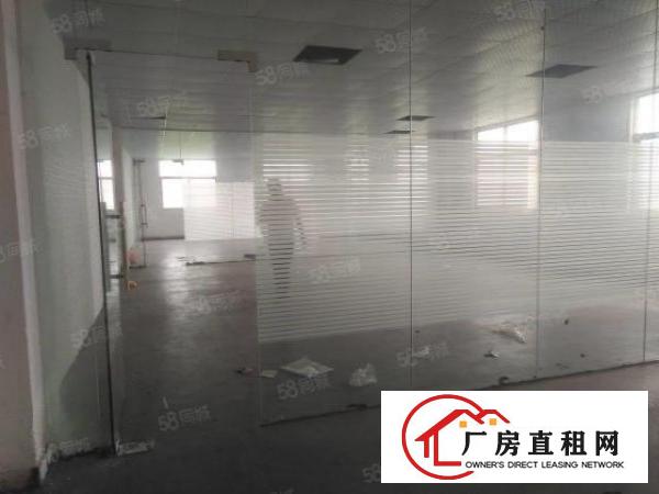  东城环城路旁带卸货平台仓库800平方，大货车进出方便
