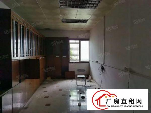  东城环城路新空出来2楼860平可拎包入驻，价格便宜，空地巨大