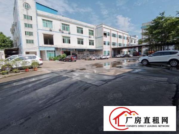  东城新出低价厂房出租二楼三楼各1900平，水电齐全，租10元