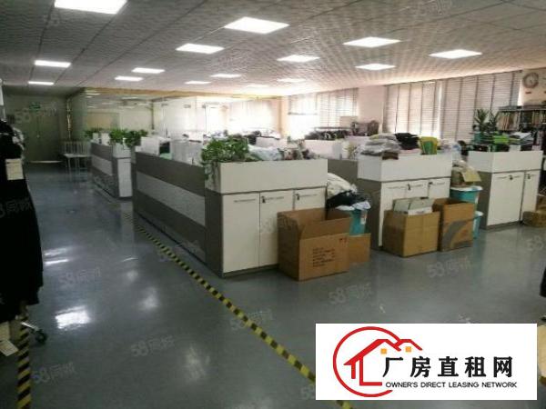  东城温塘路口外贸服装厂转租二楼700平方，精装修，无转让费