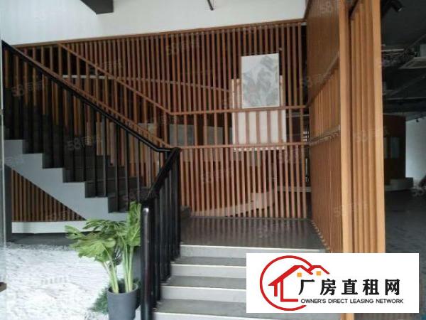  南城个带3吨货梯的办公室贸易场地，小面积可分200平