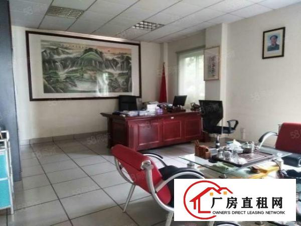  南城个带3吨货梯的办公室贸易场地，小面积可分200平