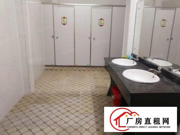  南城新空独立一楼556平二楼780平，交通方便，空地大带电梯