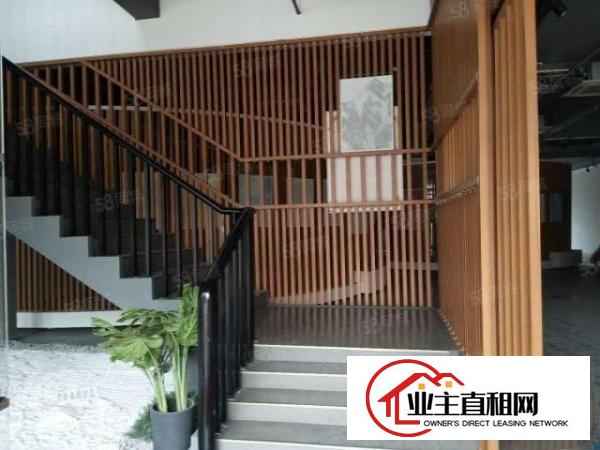  南城个带3吨货梯的办公室贸易场地，小面积可分200平