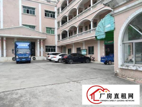  南城周溪新出标准厂房楼上984平精装修厂房，形象靓！租金实惠