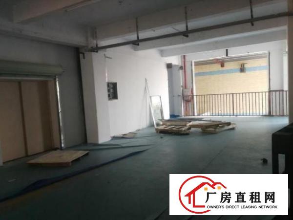  1200㎡，现成装修办公室，水电到位，门口空地，交通便利