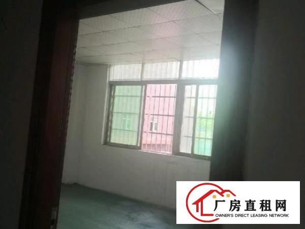  新空出二楼1350平方，有现成办公室地坪漆装修！