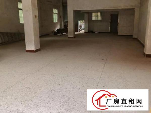  可以做厂房，仓库门面都可以，门口位置比较宽大，上下货比较方便