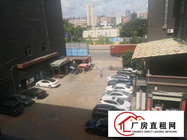  大岭山新空出楼上680平方，有现成办公室地坪漆装修！