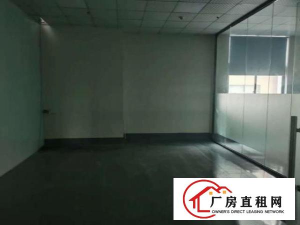  出租大岭山杨屋楼上1500平精装修厂房，房东直租，拎包入住！