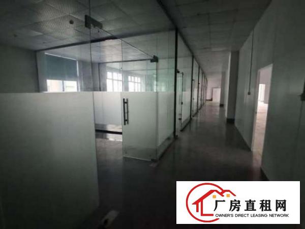  出租大岭山杨屋楼上1500平精装修厂房，房东直租，拎包入住！