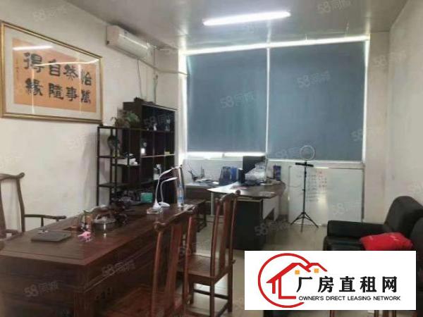  大岭山镇三楼整层1800平，全新地坪漆带吊顶精装修豪华办公室