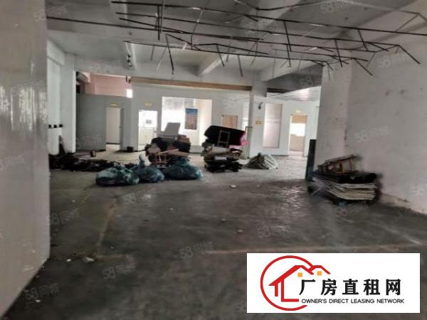  大岭山杨屋村工业园内顶层标准厂房400方低价出租，带办公室
