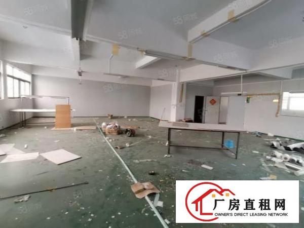  大岭山石大路边上新出楼上350平带装修厂房出租