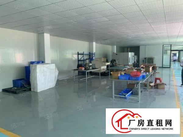  大岭山新出楼上880平方带现成办公室地坪漆