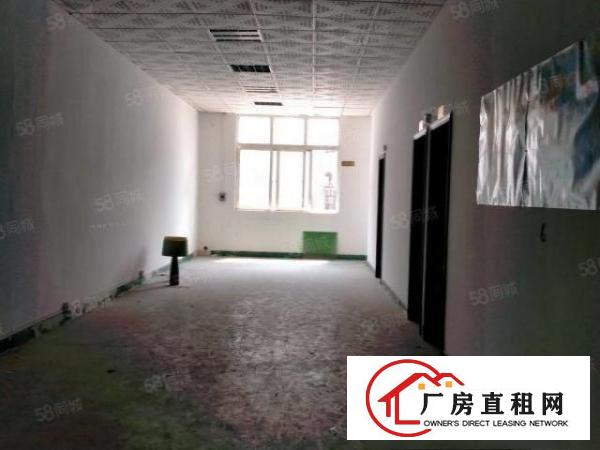  大岭山工业园新出楼上1800平方厂房带现成办公室装修