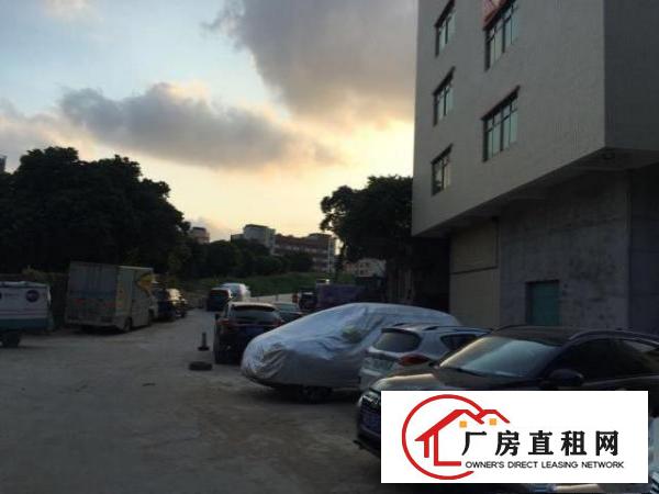  整栋厂房出租，交通方便，水电齐全，有电梯井