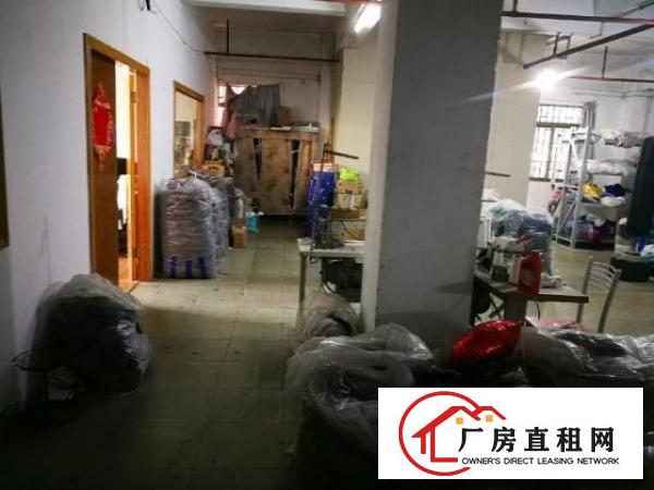  房东直租，没有中介，在路边上，好停车，不花一分钱的装修就可