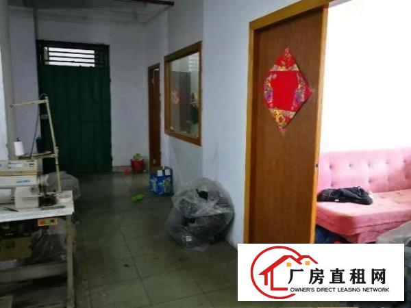  房东直租，没有中介，在路边上，好停车，不花一分钱的装修就可