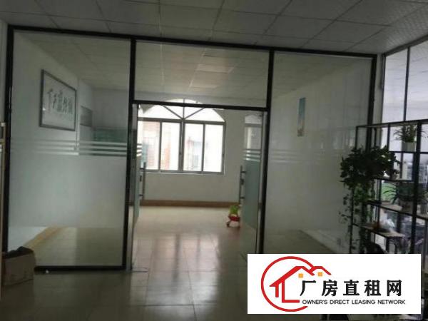  带豪华装修，可以拎包入住